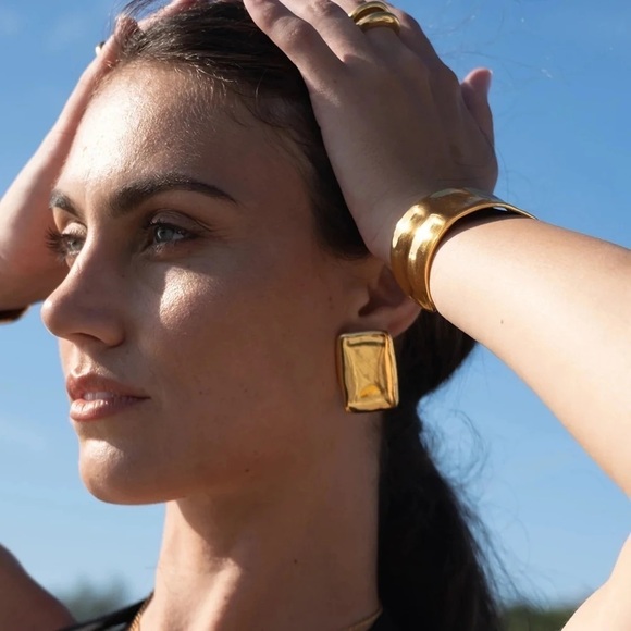 18K Gold Plated Irregular Rugged Big Square Earrings - Picture 1 of 7